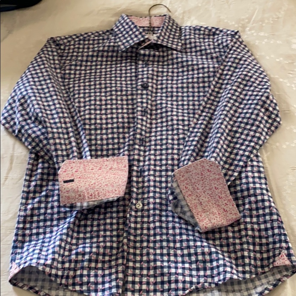 Boys Robert Graham burton down. Perfect condition